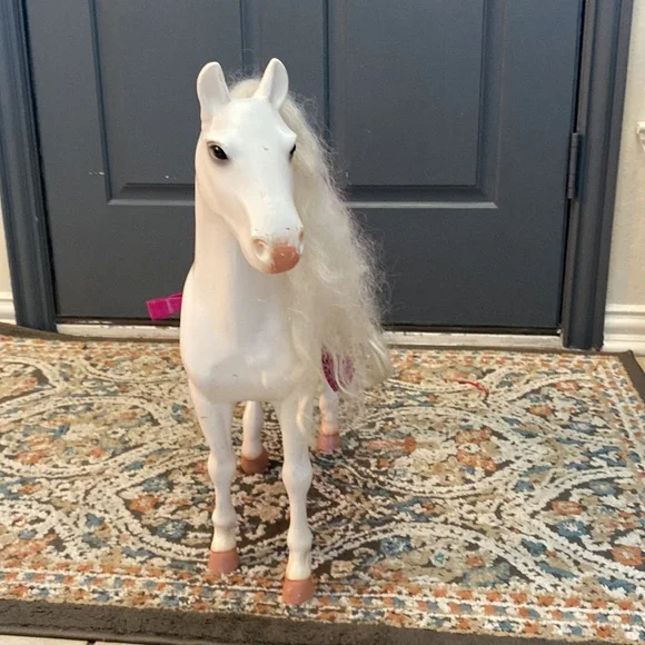 💕🤍Our generation white horse🤍💕 - Picture 3 of 8